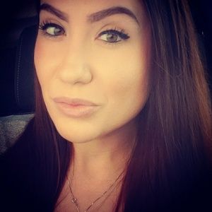 Meet your Posher, Erika